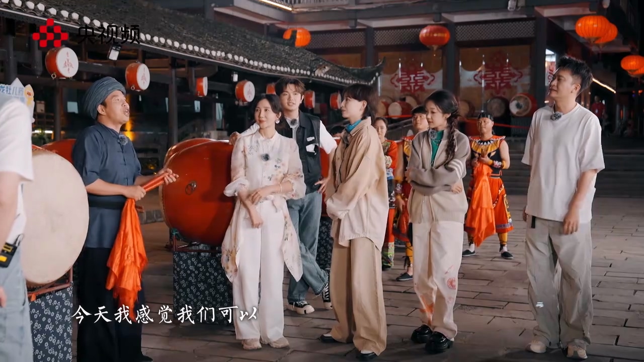 請欣賞苗族鼓舞武術(shù)鼓非遺傳承人阿朵的精彩表演！.mp4_20250529_151337.102.jpg